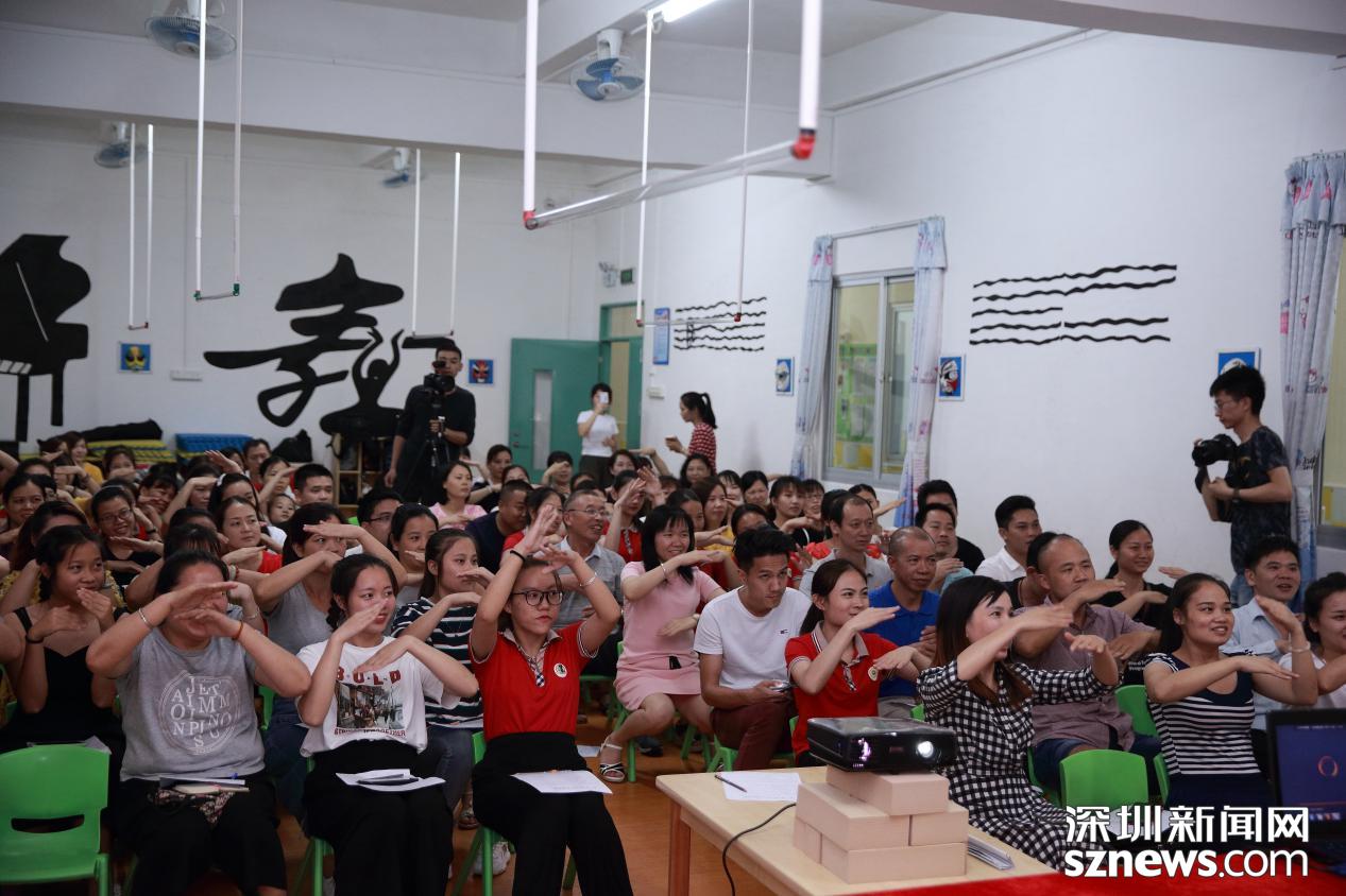 育兒講堂 : 彩田幼兒園 分享 學習“數(shù)學”和“語文”？